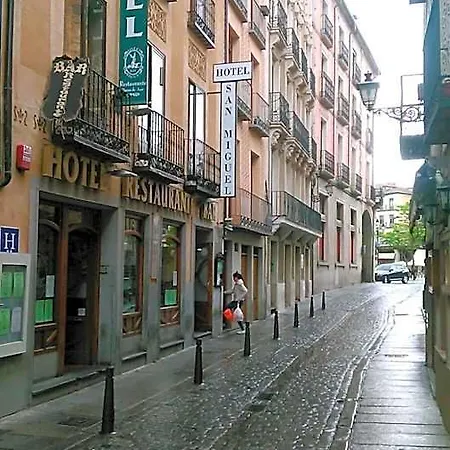 Ξενοδοχείο San Miguel 2*