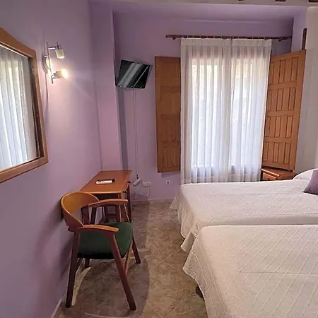 San Miguel 2* Σεγκόβια
