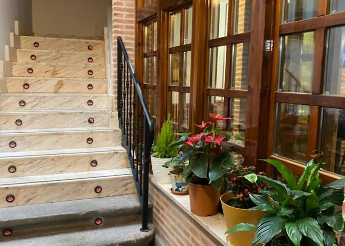 San Miguel Отель Сеговия